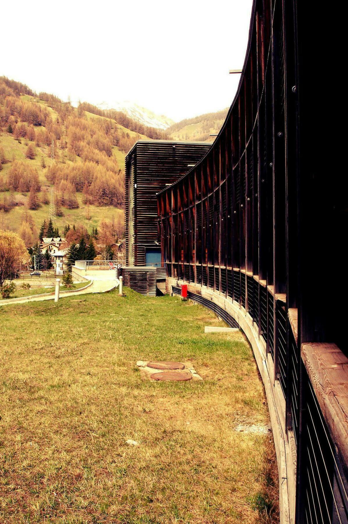Pragelato Ski Jumping Hotel Праджелато Экстерьер фото